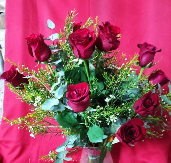 Ramo 12 rosas rojas