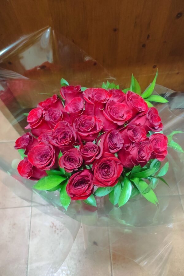 Ramo de 24 rosas rojas